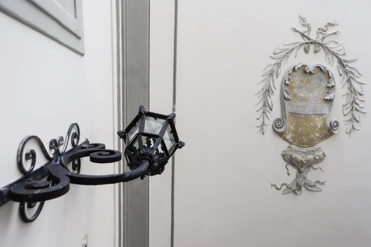Palazzo Firrao Suites By Wonderful Italy Affittacamere Napoli